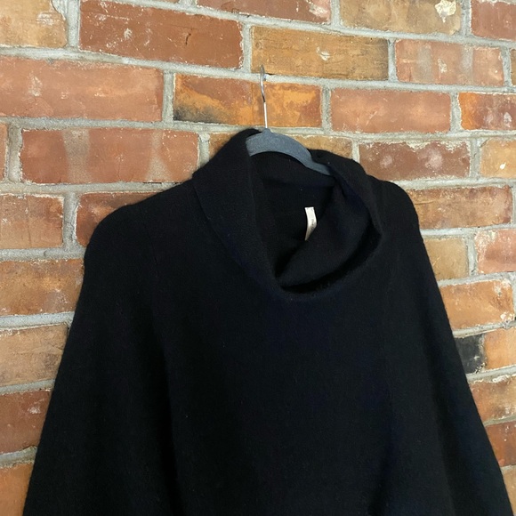 ARITZIA THE GROUP BABATON adichie sweater black turtleneck wool alpaca - Picture 6 of 11